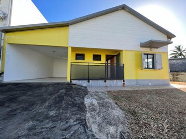 Location fonds et murs commerciaux Saint-André 97440 Réunion 88 m2  1500 euros