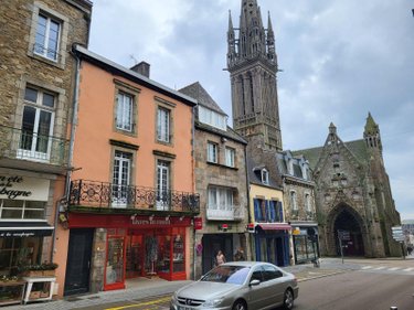 Immeuble a vendre Saint-Pol-de-Léon 29250 Finistère 51 m2  225450 euros