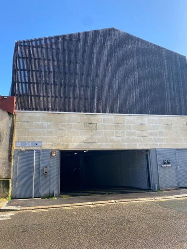 Garage et parking a vendre Bordeaux 33000 Gironde  14000 euros