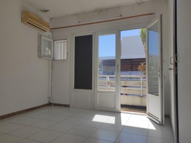 Location fonds et murs commerciaux Saint-Denis 97400 Réunion 86 m2  2233 euros