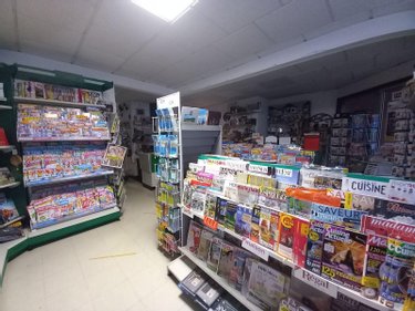 Fonds et murs commerciaux a vendre Allanche 15160 Cantal  23000 euros