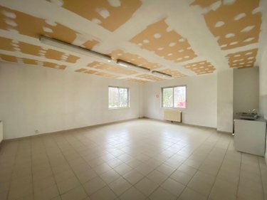 Location fonds et murs commerciaux Le Mans 72000 Sarthe 1300 m2  4500 euros