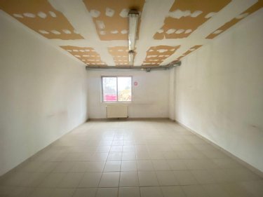 Location fonds et murs commerciaux Le Mans 72000 Sarthe 1300 m2  4500 euros