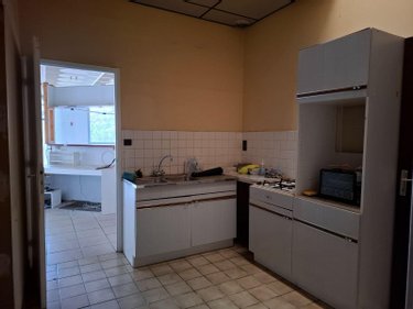 Fonds et murs commerciaux a vendre Saint-Nicolas-du-Pélem 22480 Côtes-d'Armor 396 m2  262500 euros