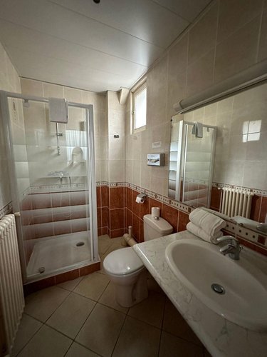 Fonds et murs commerciaux a vendre Montrichard-Val-de-Cher 41400 Loir-et-Cher 1029 m2  834517 euros