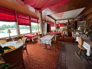 Fonds et murs commerciaux a vendre Montrichard-Val-de-Cher 41400 Loir-et-Cher 1029 m2  834517 euros