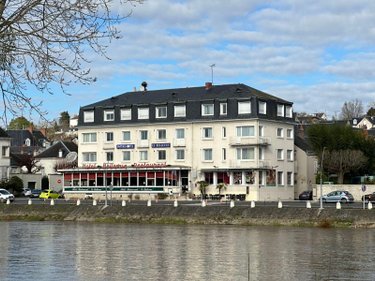 Fonds et murs commerciaux a vendre Montrichard-Val-de-Cher 41400 Loir-et-Cher 1029 m2  834517 euros