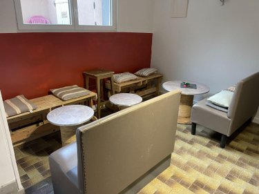 Fonds et murs commerciaux a vendre Ploudalmézeau 29830 Finistère 52 m2  83015 euros