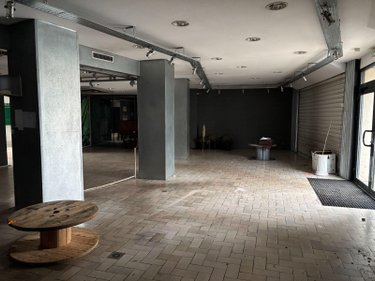 Fonds et murs commerciaux a vendre Châteauroux 36000 Indre 350 m2  266200 euros