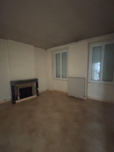 Maison a vendre Saint-Amand-Montrond 18200 Cher 40 m2 2 pièces 16000 euros