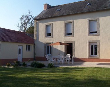 Maison a vendre Trégourez 29970 Finistère 325 m2  471600 euros