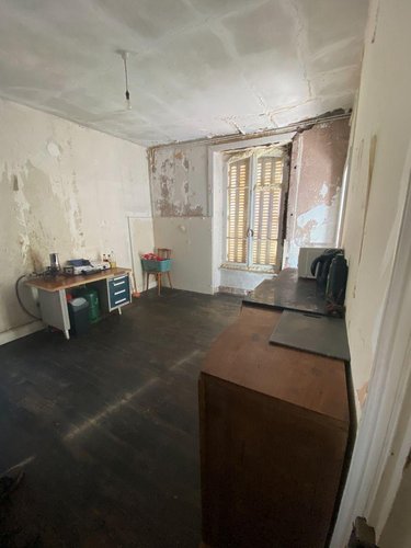 Maison a vendre Le Vigean 15200 Cantal 120 m2  32000 euros