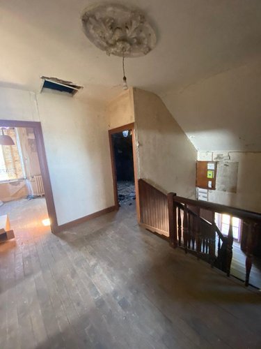 Maison a vendre Le Vigean 15200 Cantal 120 m2  32000 euros