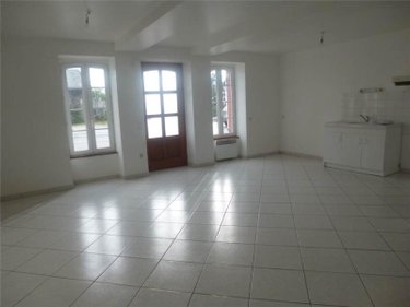 Location maison Saint-Georges-Buttavent 53100 Mayenne 62 m2 2 pièces 380 euros