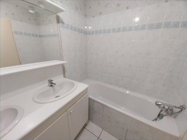 Appartement a vendre Vitré 35500 Ille-et-Vilaine 75 m2 3 pièces 239200 euros