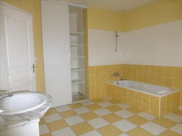 Location maison Vitré 35500 Ille-et-Vilaine 127 m2 5 pièces 885 euros