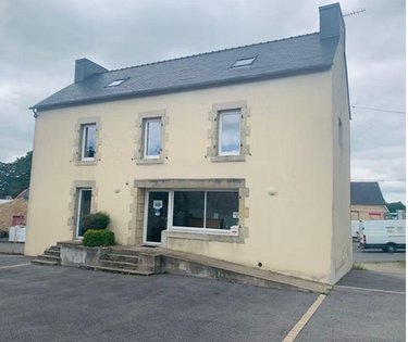Immeuble a vendre Mellac 29300 Finistère 160 m2  337675 euros