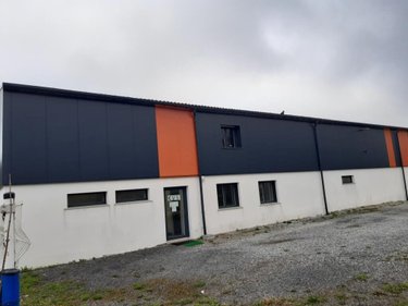 Fonds et murs commerciaux a vendre Le Sourn 56300 Morbihan 670 m2  383000 euros