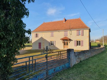 Maison a vendre Versaugues 71110 Saône-et-Loire 190 m2 7 pièces 231000 euros
