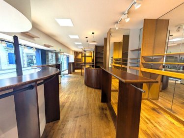 Location fonds et murs commerciaux Pont-Aven 29930 Finistère 77 m2  1600 euros