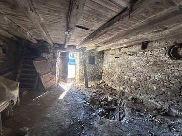 Immeuble a vendre Les Champs-Géraux 22630 Côtes-d'Armor 210 m2  111350 euros