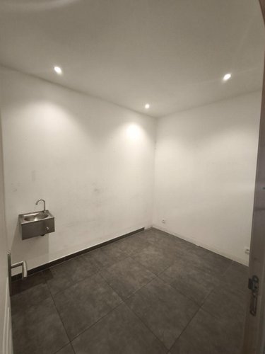 Location fonds et murs commerciaux Hazebrouck 59190 Nord 53 m2  1000 euros