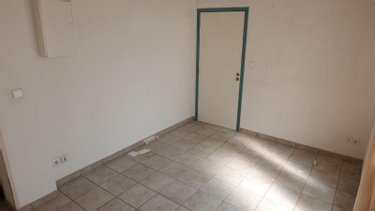 Fonds et murs commerciaux a vendre Rethel 08300 Ardennes  80200 euros
