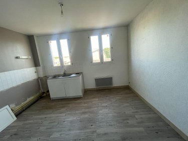 Immeuble a vendre Aubigné-Racan 72800 Sarthe 770 m2  661500 euros