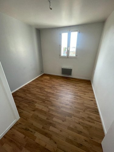 Immeuble a vendre Aubigné-Racan 72800 Sarthe 770 m2  661500 euros