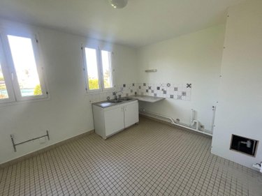 Immeuble a vendre Aubigné-Racan 72800 Sarthe 770 m2  661500 euros