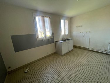 Immeuble a vendre Aubigné-Racan 72800 Sarthe 770 m2  661500 euros