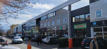 Fonds et murs commerciaux a vendre Grenoble 38000 Isère 245 m2  249500 euros