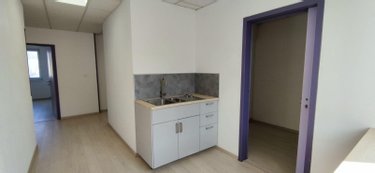 Fonds et murs commerciaux a vendre Grenoble 38000 Isère 245 m2  270000 euros