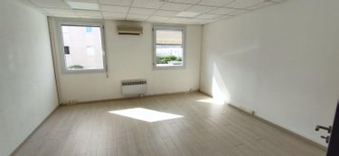 Fonds et murs commerciaux a vendre Grenoble 38000 Isère 245 m2  230000 euros