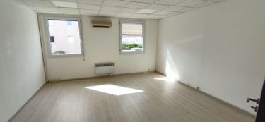 Fonds et murs commerciaux a vendre Grenoble 38000 Isère 245 m2  249500 euros