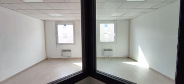 Fonds et murs commerciaux a vendre Grenoble 38000 Isère 245 m2  230000 euros