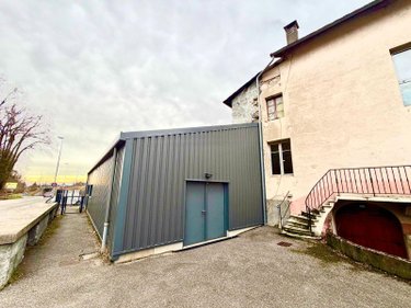 Fonds et murs commerciaux a vendre Cognin 73160 Savoie 1000 m2  699000 euros