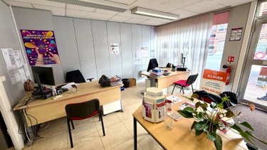 Location fonds et murs commerciaux Hazebrouck 59190 Nord 57 m2  850 euros