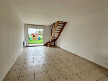 Location maison Saint-Omer 62500 Pas-de-Calais 91 m2 5 pièces 841 euros