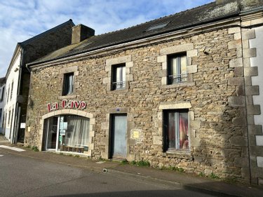 Immeuble a vendre Bannalec 29380 Finistère 130 m2  188640 euros
