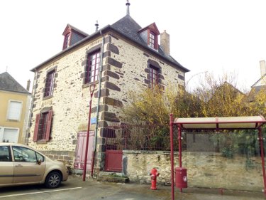 Maison a vendre Saint-Paul-le-Gaultier 72130 Sarthe 123 m2 5 pièces 143612 euros