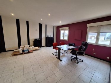 Fonds et murs commerciaux a vendre Saint-Lyé 10180 Aube 550 m2  470000 euros
