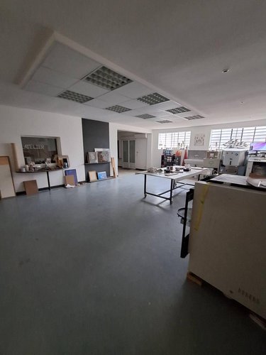 Fonds et murs commerciaux a vendre Saint-Lyé 10180 Aube 550 m2  470000 euros