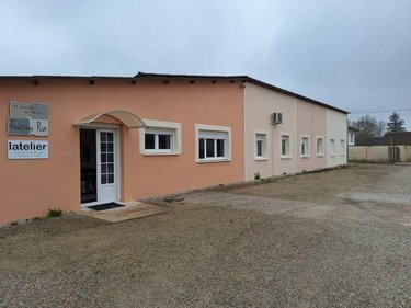 Fonds et murs commerciaux a vendre Saint-Lyé 10180 Aube 450 m2  413000 euros