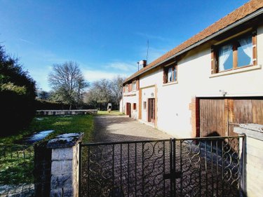 Maison a vendre La Courtine 23100 Creuse 141 m2 8 pièces 115500 euros