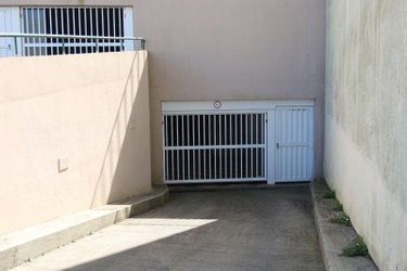 Garage et parking a vendre Brest 29200 Finistère 10 m2  18000 euros