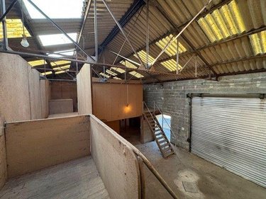 Fonds et murs commerciaux a vendre Riec sur Bélon 29340 Finistère 250 m2  197600 euros