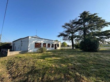 Fonds et murs commerciaux a vendre Riec sur Bélon 29340 Finistère 250 m2  197600 euros