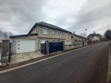 Maison a vendre Ussel 15300 Cantal 150 m2  211458 euros