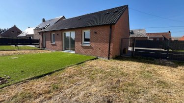 Location maison Bollezeele 59470 Nord 90 m2 4 pièces 900 euros